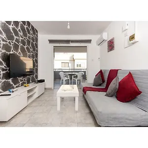 Апартаменты Holiday Apartment, Ларнака
